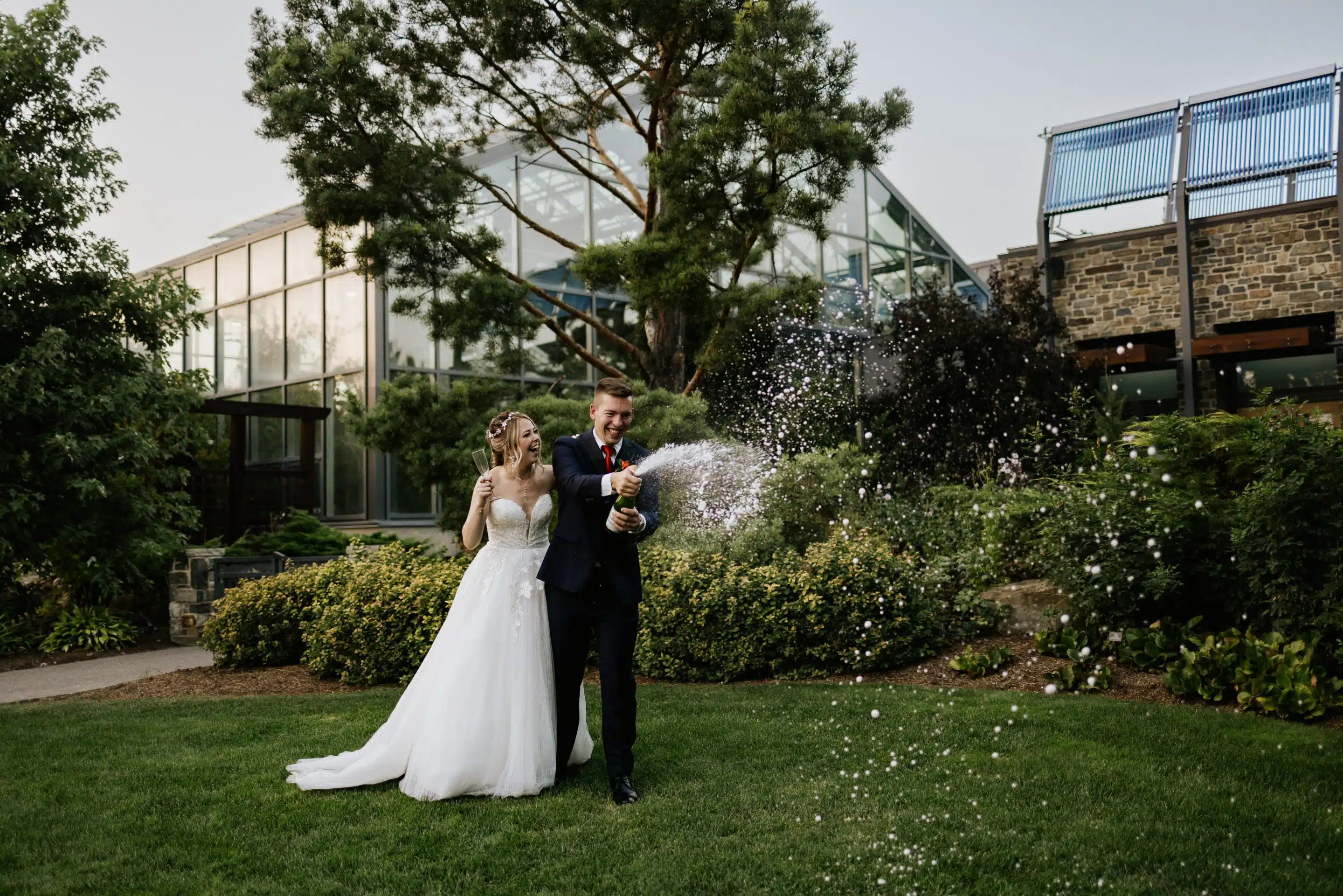 Calgary Zoo Wedding Photographer in Calgary Alberta